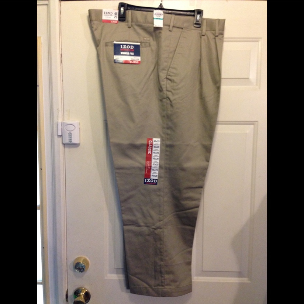 NWT Izod Men's Kaki American Chinos